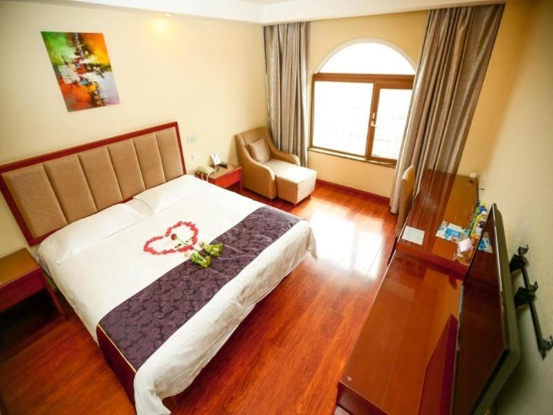 Greentree Inn Shandong Qingdao Wuyishan Road Jiashike Shopping Center Business Hotel Exterior photo