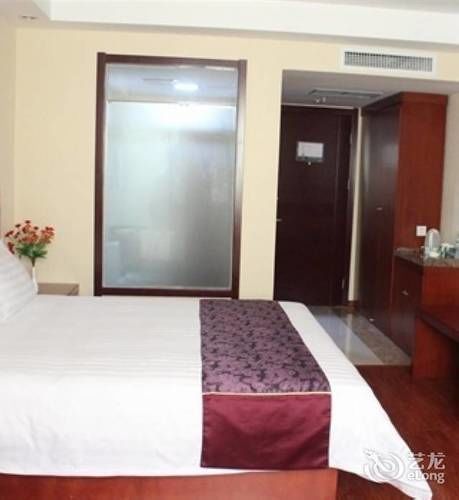 Greentree Inn Shandong Qingdao Wuyishan Road Jiashike Shopping Center Business Hotel Exterior photo