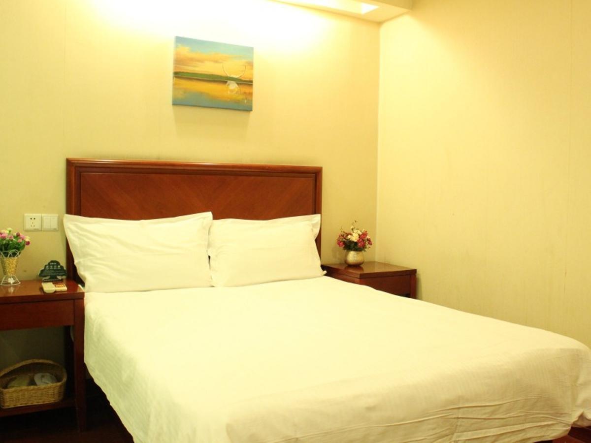 Greentree Inn Shandong Qingdao Wuyishan Road Jiashike Shopping Center Business Hotel Exterior photo
