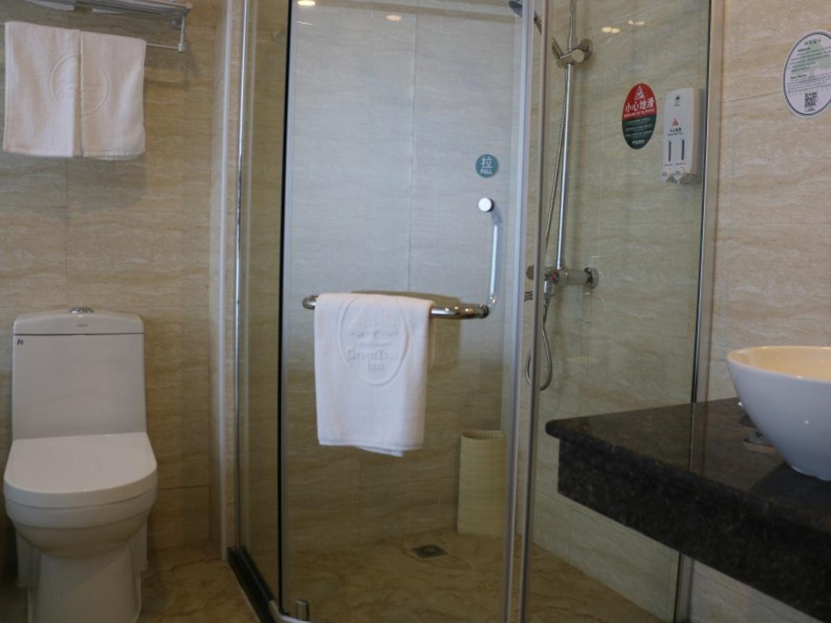 Greentree Inn Shandong Qingdao Wuyishan Road Jiashike Shopping Center Business Hotel Exterior photo